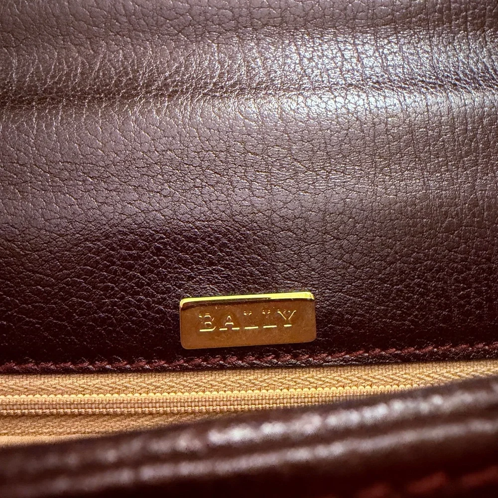 EUC Bally Vintage Leather Portfolio Briefcase Burgundy Leather (women/men)